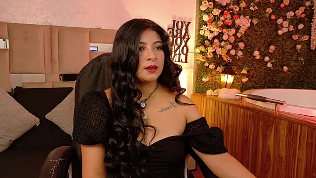 ariana foxx  online show from 13, 6, 2026