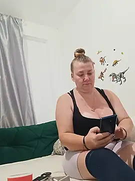 JuliaBestX online show from 1, 7, 2026
