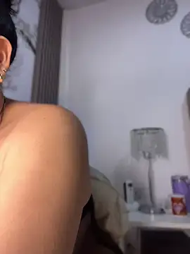 Snapshot of Yassy_11 chatting on 1, 6, 2026 Yassy 11 online show from 1, 6, 2026