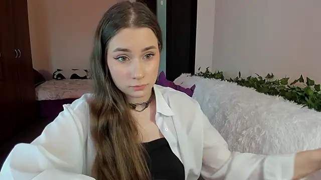 AverySolstice online show from 14, 5, 2026