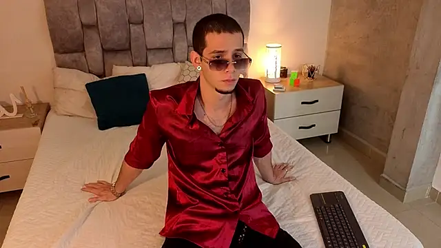 isaacblaze  online show from 29, 5, 2026
