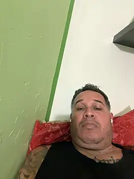 Snapshot of eduardba82 chatting on 20, 5, 2026 eduardba82 online show from 20, 5, 2026