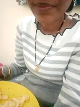 Snapshot of ayanloveannu chatting on 15, 7, 2026 ayanloveannu online show from 15, 7, 2026