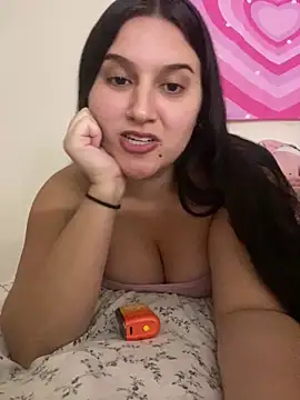Snapshot of allyroseeee chatting on 4, 6, 2026 allyroseeee online show from 4, 6, 2026