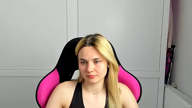 Emma starrs  online show from 26, 5, 2026