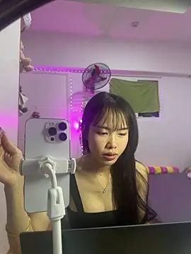 Lov3lily online show from 6, 6, 2026