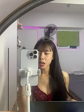 Lov3lily online show from 7, 6, 2026