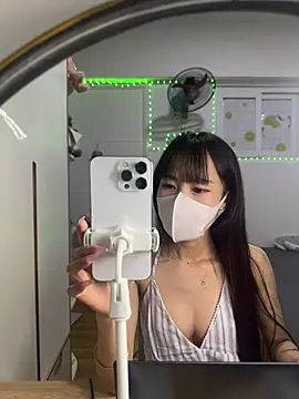 Lov3lily online show from 20, 6, 2026