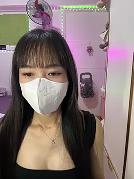 Lov3lily online show from 13, 6, 2026
