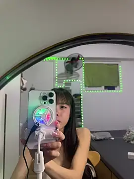 Lov3lily online show from 10, 6, 2026