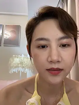 A-happyy online show from 13, 5, 2026