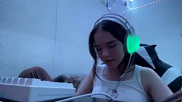 Snapshot of FewerCadre chatting on 20, 5, 2026 FewerCadre online show from 20, 5, 2026