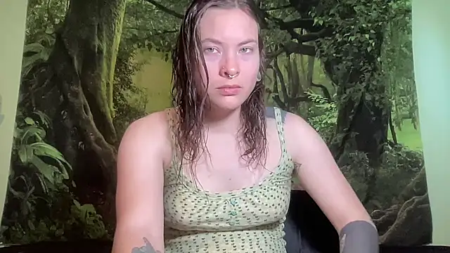 mo0ngoddess online show from 10, 7, 2026