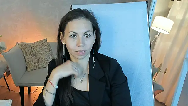 Snapshot of TrasyMorris chatting on 12, 5, 2026 TrasyMorris online show from 12, 5, 2026