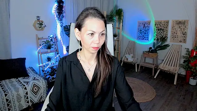 TrasyMorris online show from 4, 6, 2026