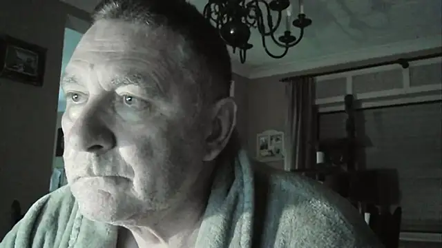 Snapshot of edje59a chatting on 3, 10, 2025 edje59a online show from 3, 10, 2025