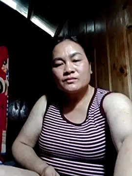 Snapshot of Blowjob0100 chatting on 18, 6, 2026 Blowjob0100 online show from 18, 6, 2026