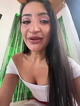 Snapshot of Charlottee01- chatting on 11, 6, 2026 Charlottee01- online show from 11, 6, 2026