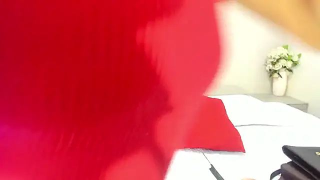 Snapshot of thamiina__ chatting on 27, 6, 2026 thamiina online show from 27, 6, 2026
