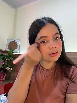 Snapshot of thamiina__ chatting on 10, 6, 2026 thamiina online show from 10, 6, 2026