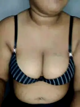 Snapshot of Rishwana77 chatting on 1, 6, 2026 Rishwana77 online show from 1, 6, 2026