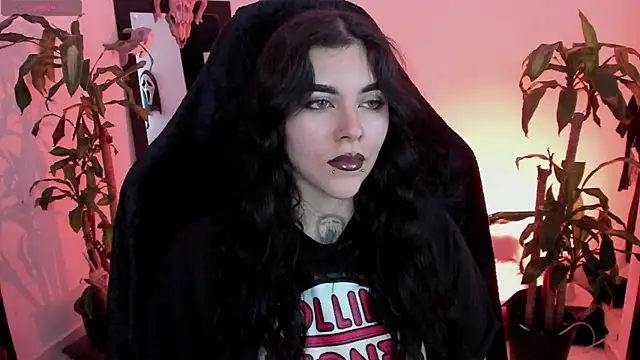 Snapshot of MissCharlottte_18 chatting on 9, 6, 2026 MissCharlottte 18 online show from 9, 6, 2026