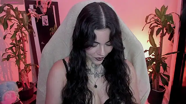 Snapshot of MissCharlottte_18 chatting on 30, 5, 2026 MissCharlottte 18 online show from 30, 5, 2026