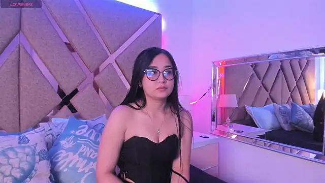 Snapshot of MiaMystic chatting on 12, 5, 2026 MiaMystic online show from 12, 5, 2026