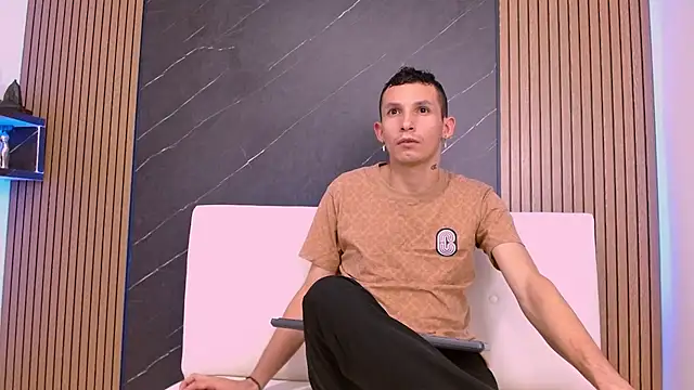 Snapshot of Isak_Berekoa chatting on 18, 5, 2026 Isak Berekoa online show from 18, 5, 2026