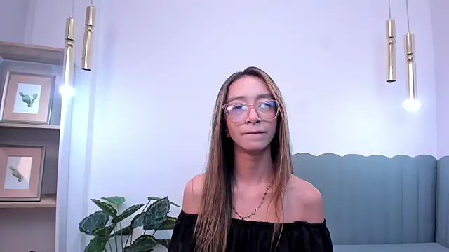 HannaCarttier  online show from 26, 6, 2026