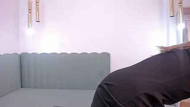 HannaCarttier  online show from 23, 6, 2026