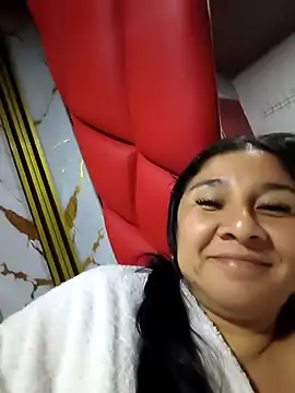 Snapshot of noemy-25 chatting on 13, 5, 2026 noemy-25 online show from 13, 5, 2026