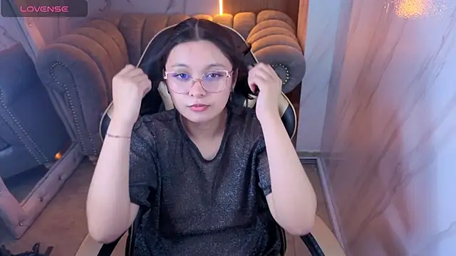 HoneyDoll tf online show from 26, 6, 2026