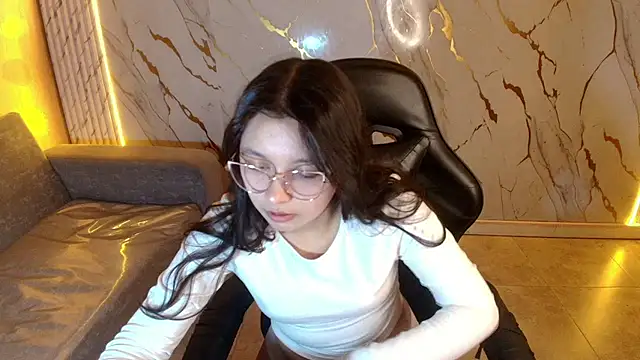 HoneyDoll tf online show from 1, 6, 2026
