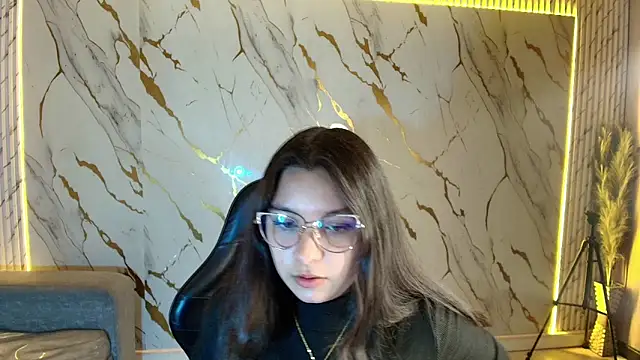 HoneyDoll tf online show from 21, 5, 2026