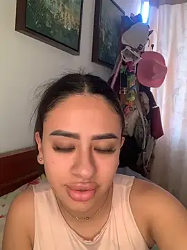 Snapshot of Sweet1_Treat chatting on 20, 6, 2026 Sweet1 Treat online show from 20, 6, 2026