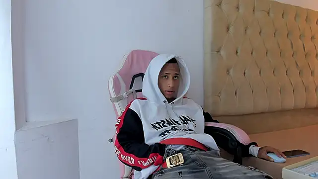 Snapshot of Supreme_Badboy chatting on 28, 6, 2026 Supreme Badboy online show from 28, 6, 2026