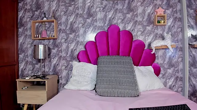 KENISHA XXX online show from 21, 5, 2026