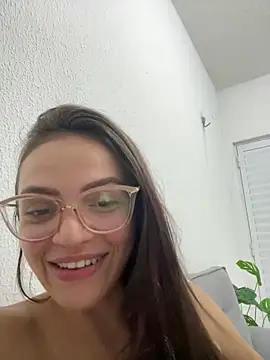 Sarah  hot online show from 16, 5, 2026