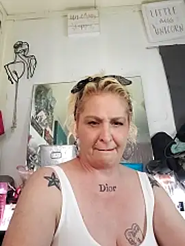NutNmyGUTdaddy online show from 3, 6, 2026