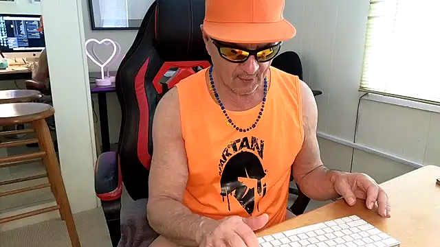 Snapshot of hotdadbod chatting on 13, 2, 2025 hotdadbod online show from 13, 2, 2025