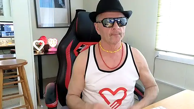 Snapshot of hotdadbod chatting on 22, 2, 2025 hotdadbod online show from 22, 2, 2025