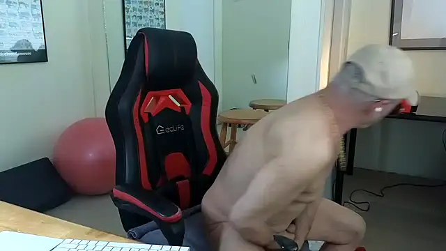 Snapshot of hotdadbod chatting on 17, 3, 2025 hotdadbod online show from 17, 3, 2025