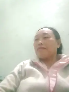 Snapshot of lili_anhh chatting on 13, 5, 2026 lili anhh online show from 13, 5, 2026