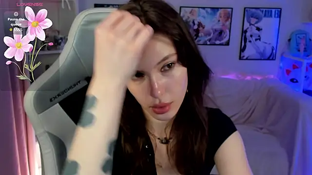 Snapshot of Mili_Joy chatting on 10, 6, 2026 Mili Joy online show from 10, 6, 2026