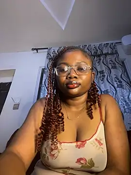 Creamyyystar online show from 12, 7, 2026