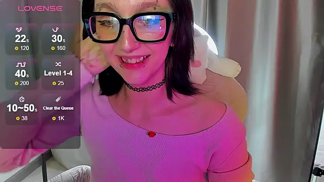 LunaVogue1 online show from 31, 5, 2026