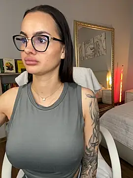 BabyyGirll  online show from 18, 6, 2026