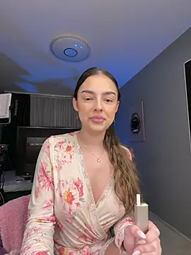 Snapshot of ScarletColesX chatting on 26, 5, 2026 ScarletColesX online show from 26, 5, 2026