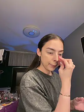 Snapshot of ScarletColesX chatting on 20, 5, 2026 ScarletColesX online show from 20, 5, 2026